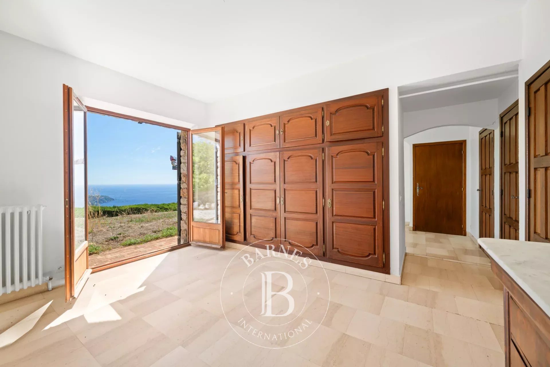 VILLEFRANCHE-SUR-MER - VINAIGRIER - TERRAIN 2 530 M² - VUE MER ET CAP-FERRAT