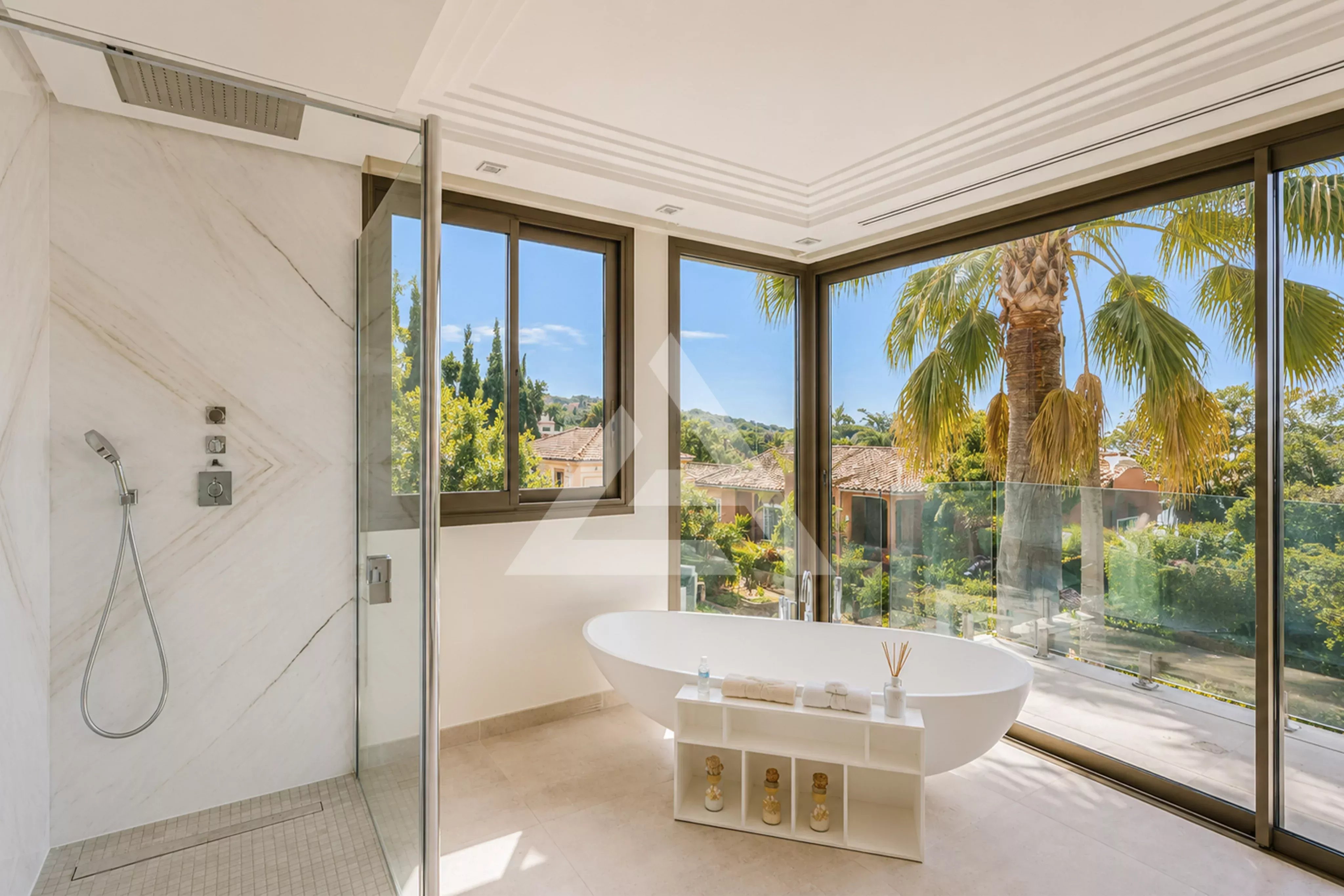 CO-EXCLUSIVITÉ - SAINT-JEAN-CAP-FERRAT - PROPRIÉTÉ D’EXCEPTION