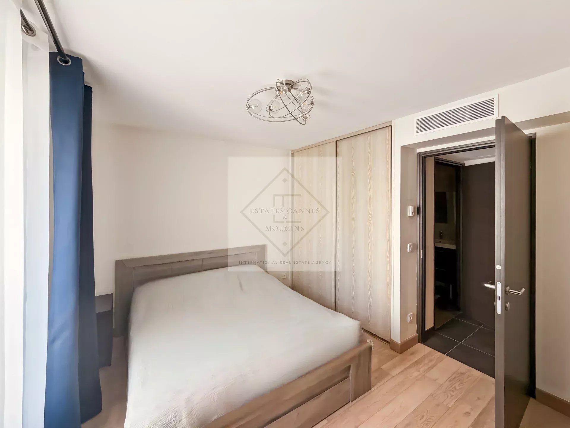 LOCATION ANNUELLE — BEAULIEU-SUR-MER
