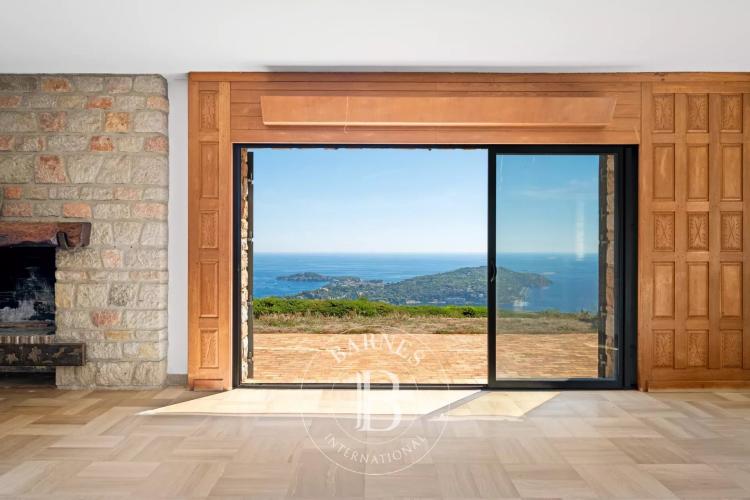 VILLEFRANCHE-SUR-MER - VINAIGRIER - TERRAIN 2 530 M² - VUE MER ET CAP-FERRAT