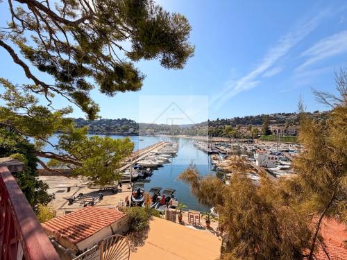 LOCATION ANNUELLE — BEAULIEU-SUR-MER