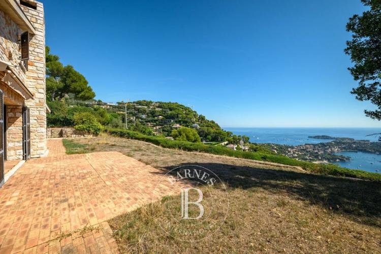 VILLEFRANCHE-SUR-MER - VINAIGRIER - TERRAIN 2 530 M² - VUE MER ET CAP-FERRAT