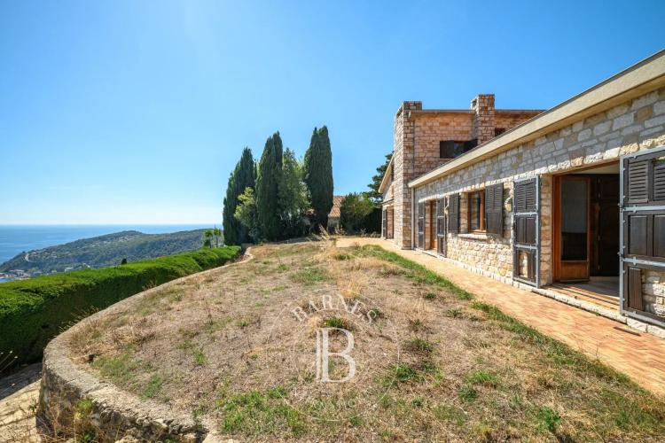 VILLEFRANCHE-SUR-MER - VINAIGRIER - TERRAIN 2 530 M² - VUE MER ET CAP-FERRAT