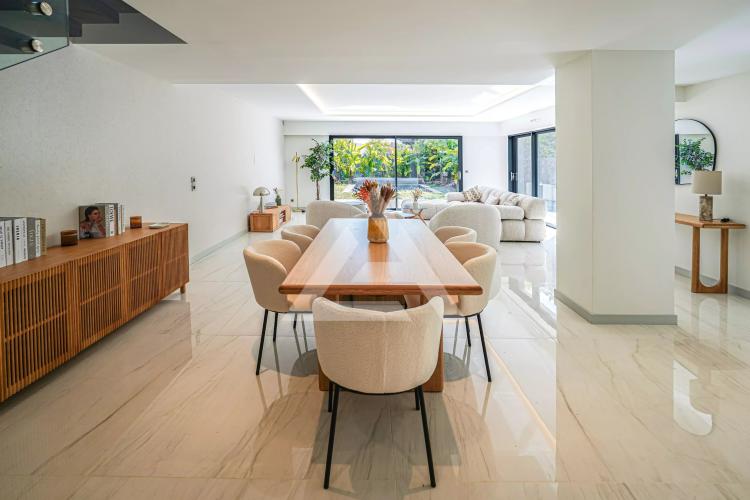 SAINT-JEAN-CAP-FERRAT - APPARTEMENT/VILLA - STATIONNEMENT