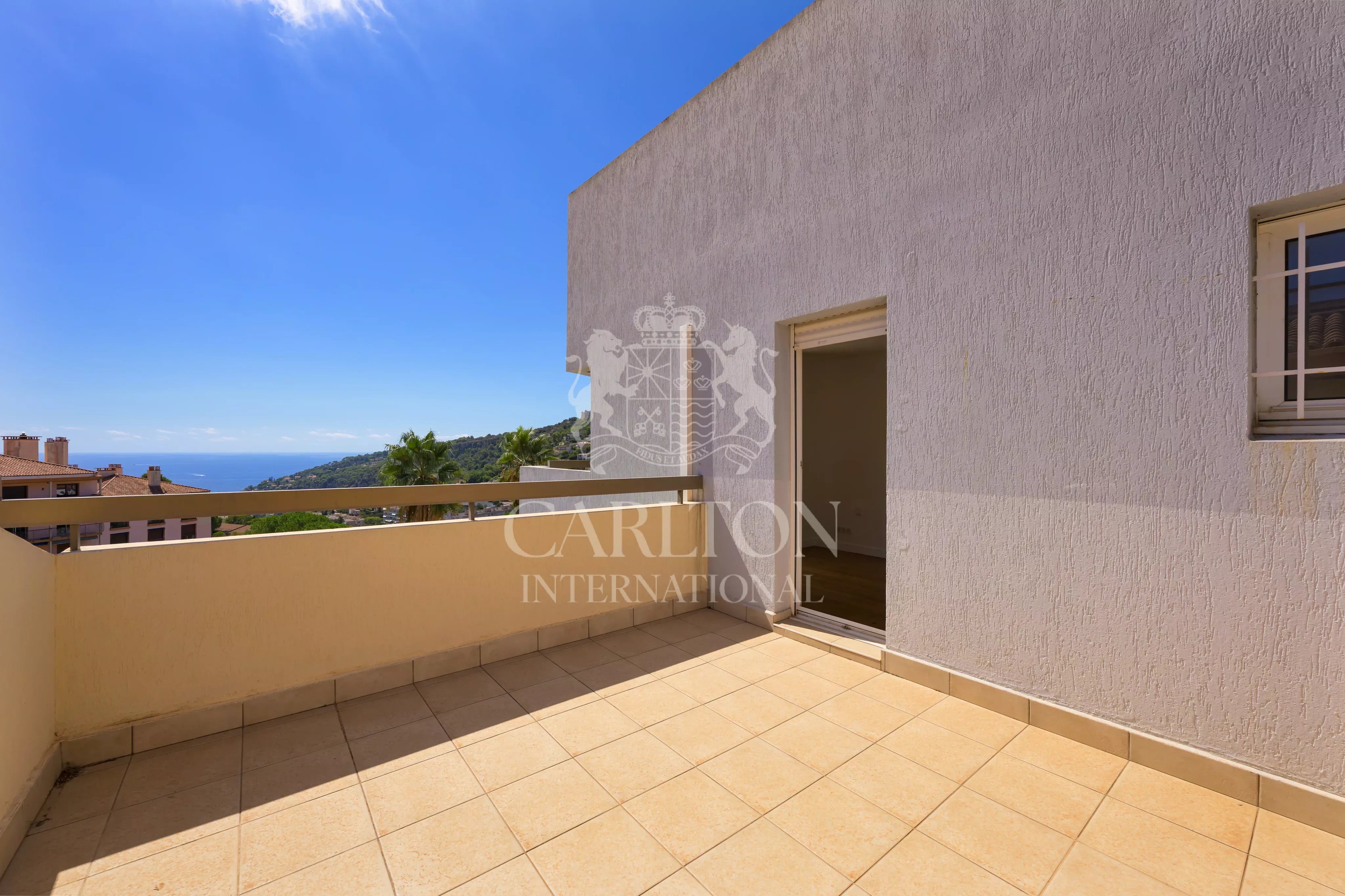 Appartement-Villa Duplex avec vue panoramique sur la mer entre Nice et Villefranche-sur-mer