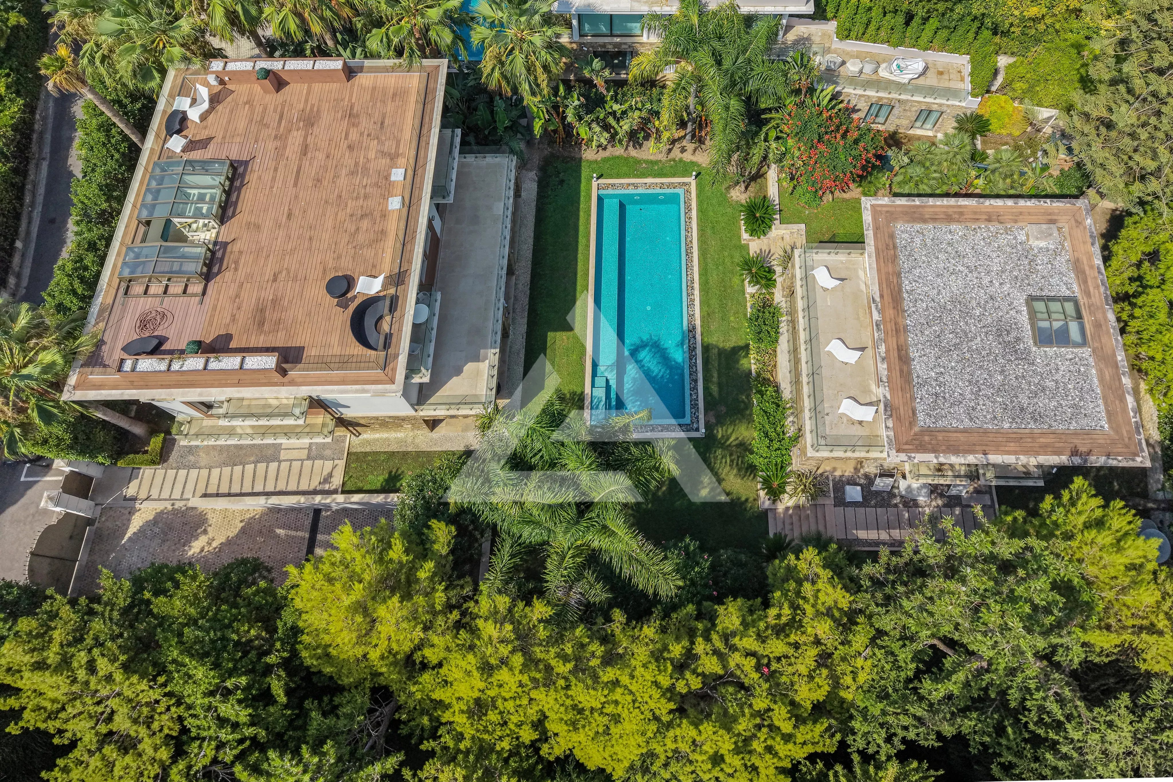 CO-EXCLUSIVITÉ - SAINT-JEAN-CAP-FERRAT - PROPRIÉTÉ D’EXCEPTION