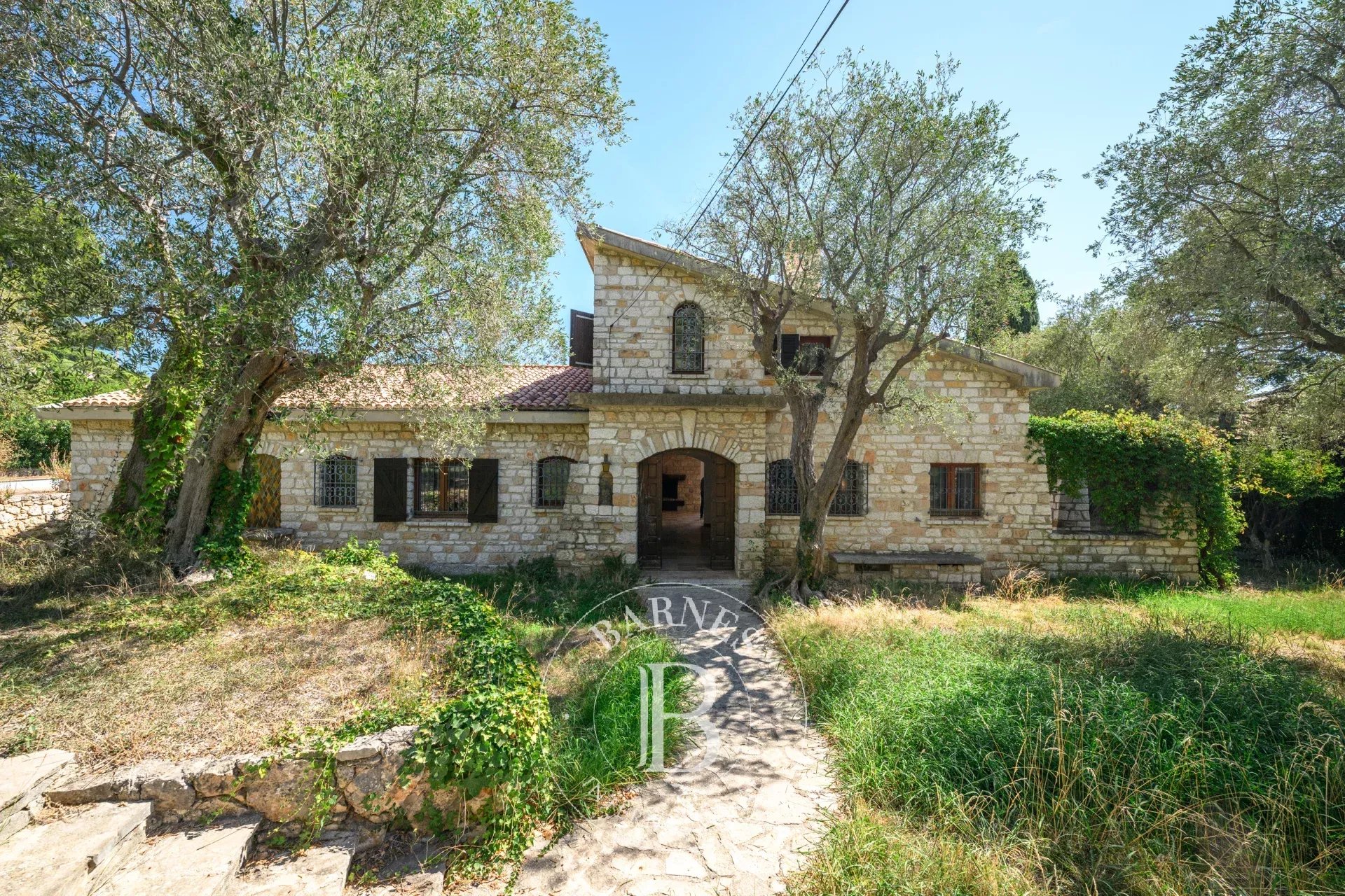 VILLEFRANCHE-SUR-MER - VINAIGRIER - TERRAIN 2 530 M² - VUE MER ET CAP-FERRAT
