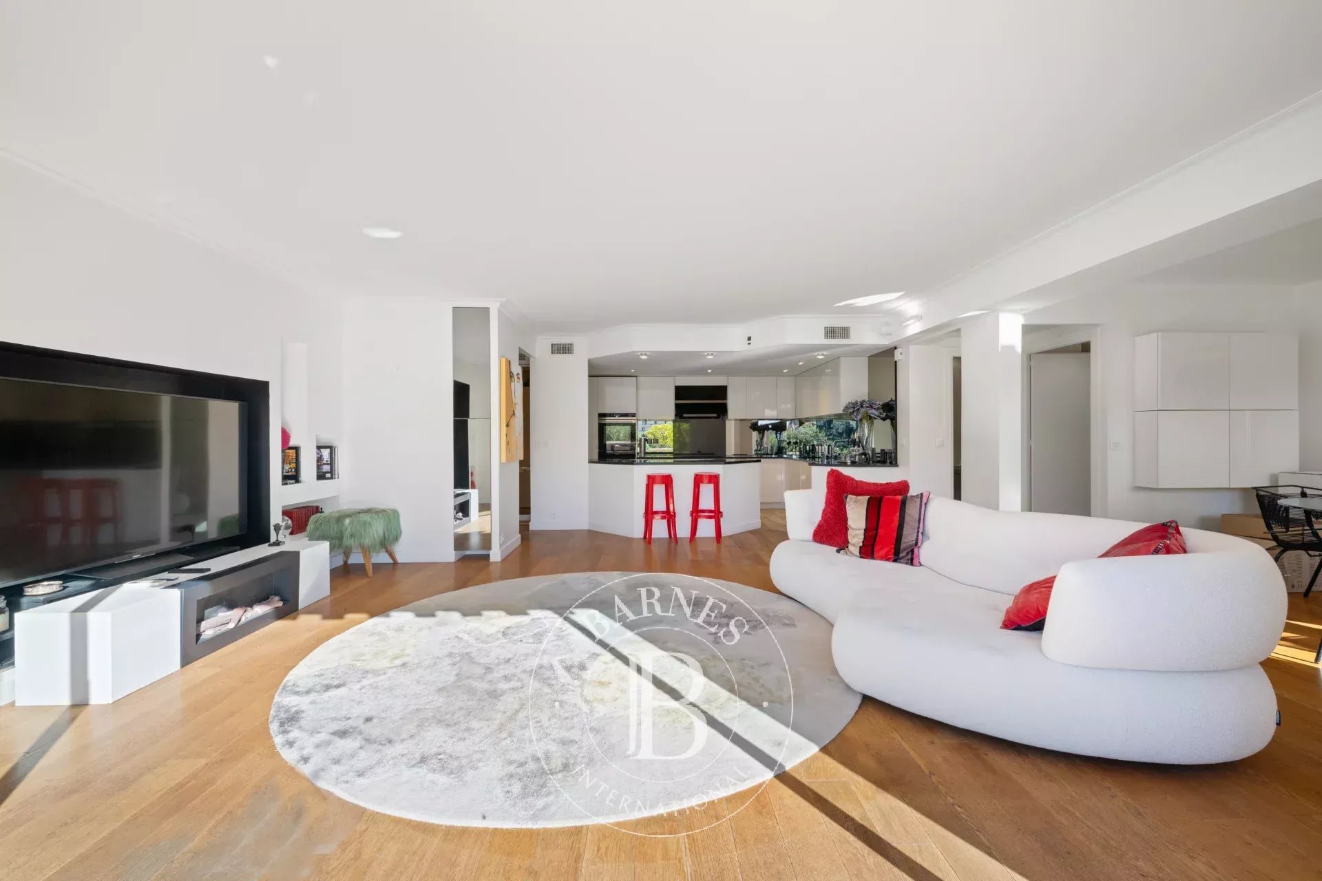 SOUS OFFRE - VILLEFRANCHE-SUR-MER — ÉLÉGANT DUPLEX AVEC VUE PANORAMIQUE DÉGAGÉE