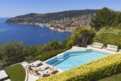 Villa contemporaine 6 chambres avec vue mer panoramique  – Saint-Jean-Cap-Ferrat