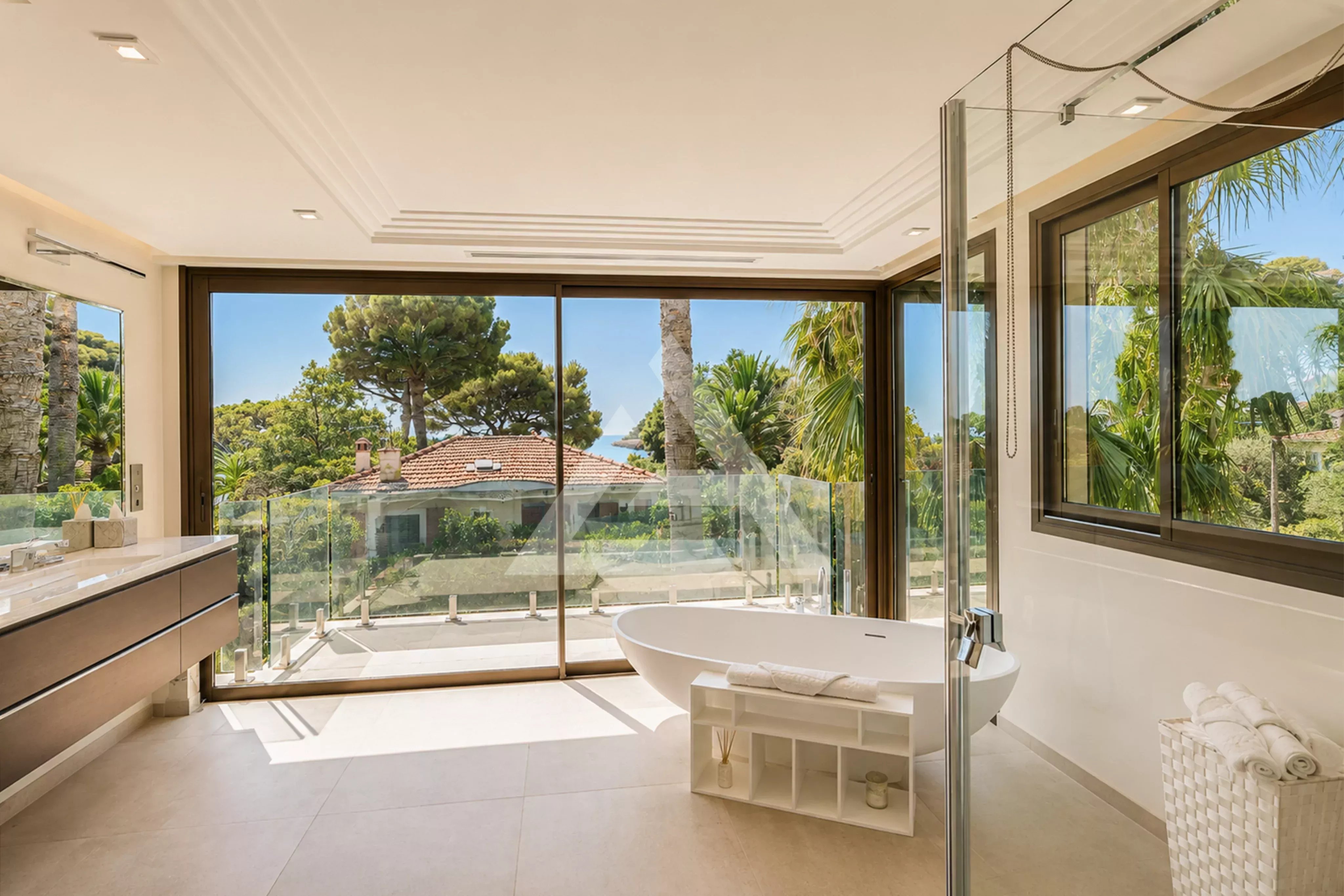 CO-EXCLUSIVITÉ - SAINT-JEAN-CAP-FERRAT - PROPRIÉTÉ D’EXCEPTION