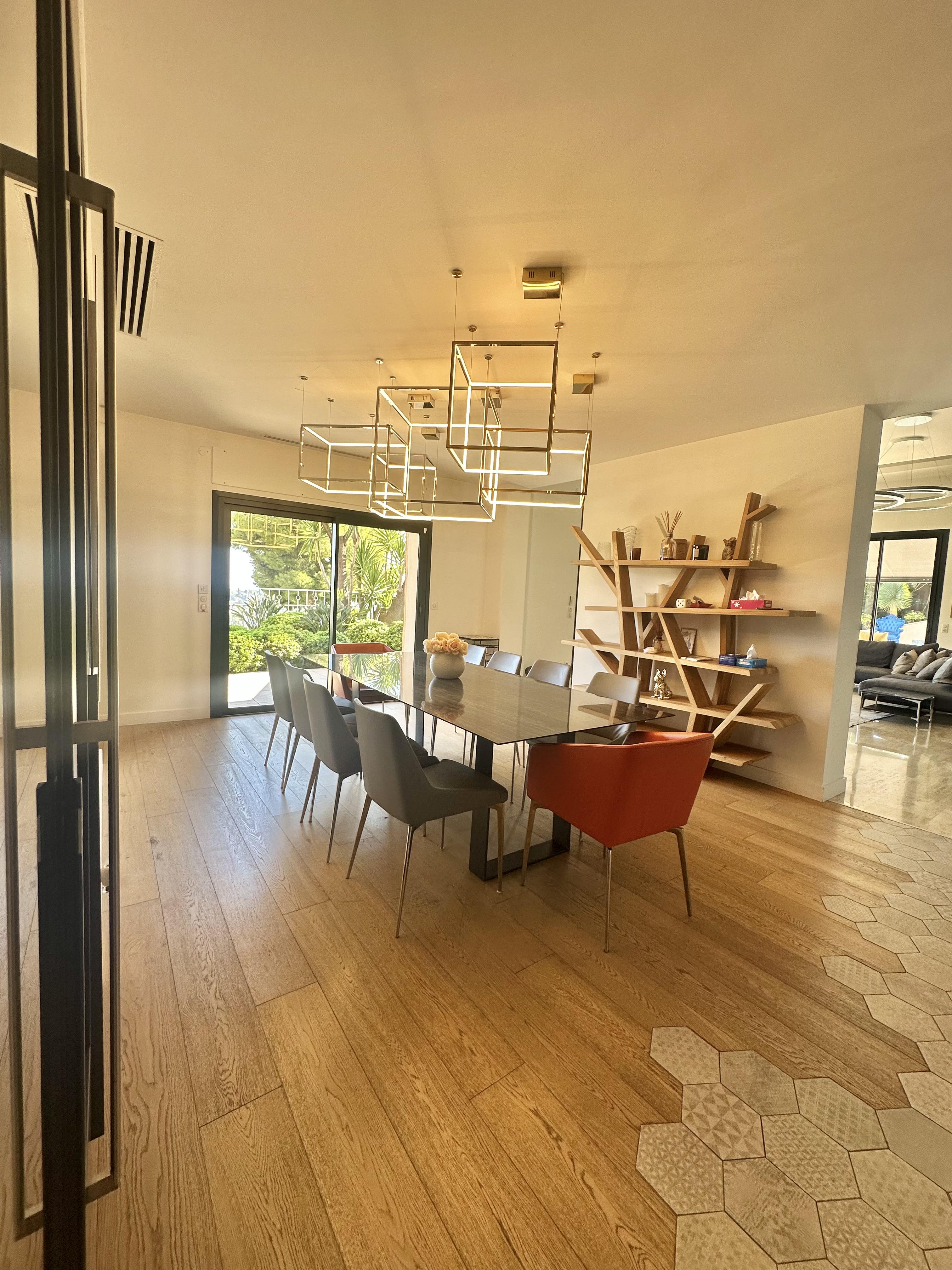 Villefranche-sur-Mer | Villa d’Exception avec Vue Panoramique Époustouflante sur la Rade | 6 Pièces