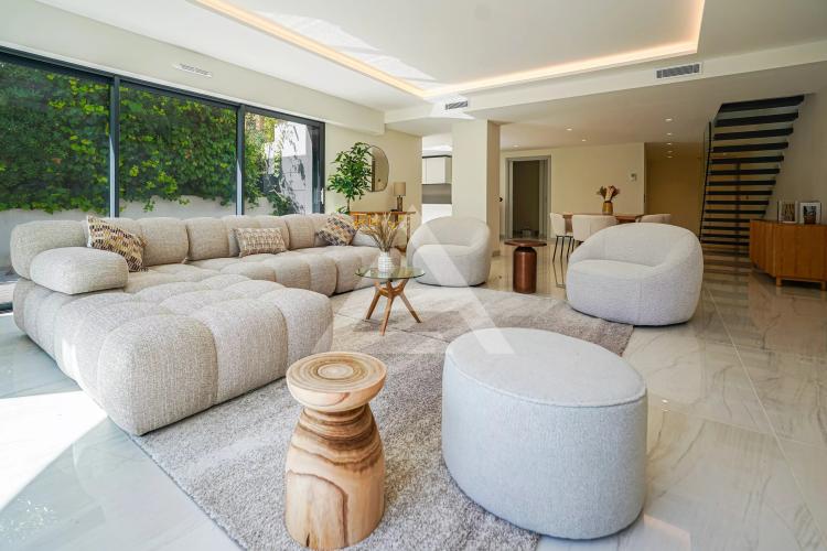 SAINT-JEAN-CAP-FERRAT - APPARTEMENT/VILLA - STATIONNEMENT